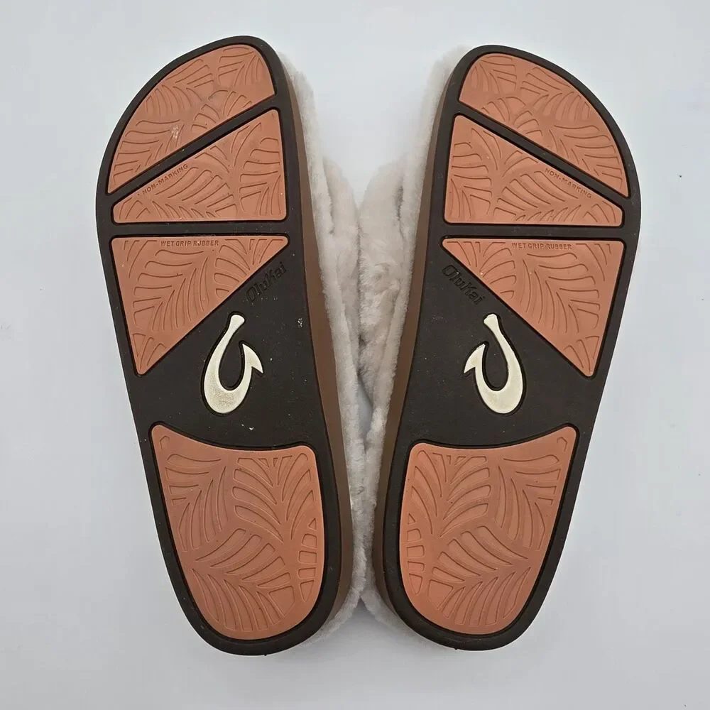 OLUKAI Kipea Heu Genuine Slide Sandal -Women in Excellent Condition Size 9